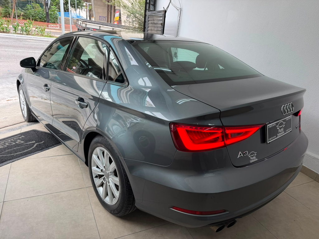 Audi A3 Cinza
