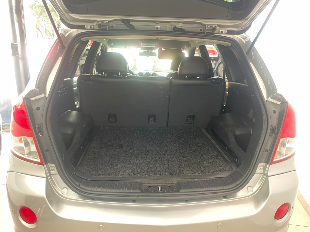 Chevrolet Captiva Prata