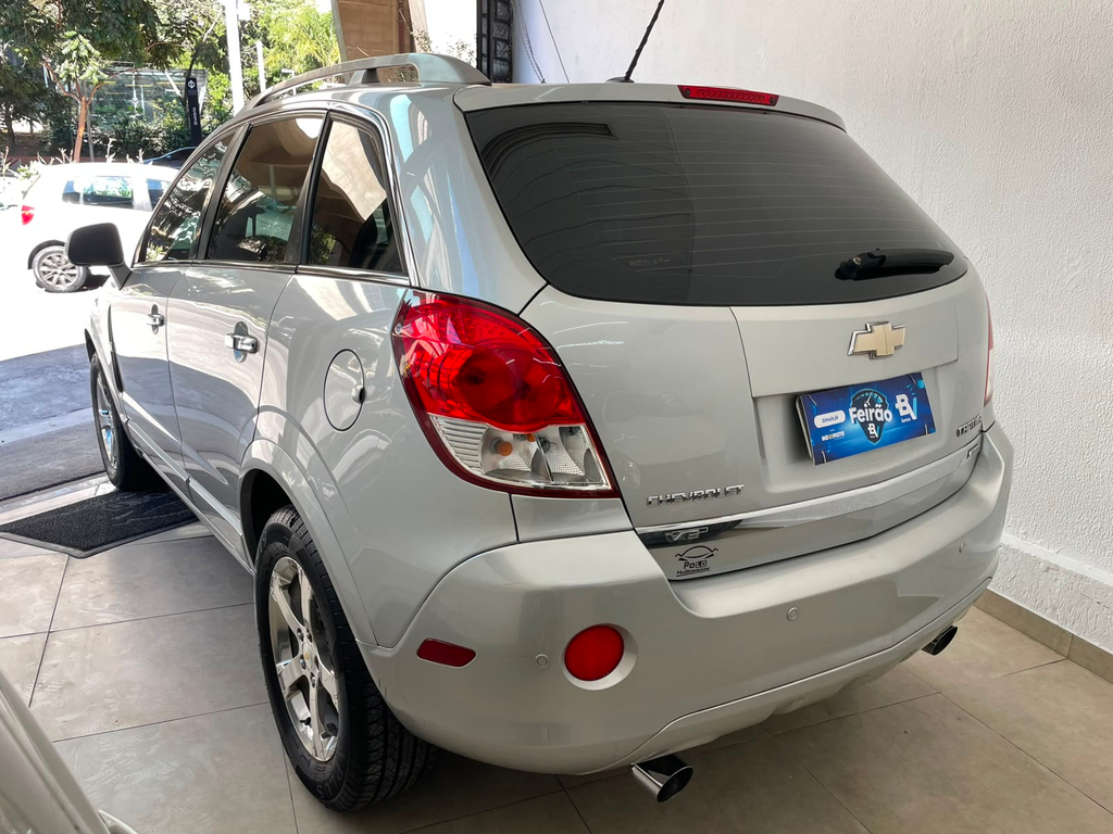 Chevrolet Captiva Prata