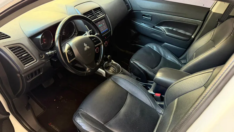 Mitsubishi ASX Branco