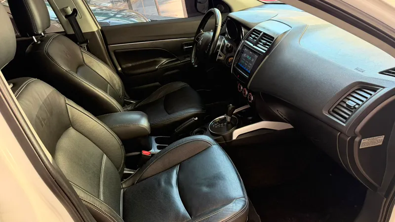 Mitsubishi ASX Branco