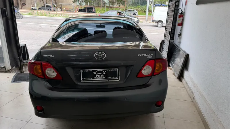 Toyota Corolla Cinza