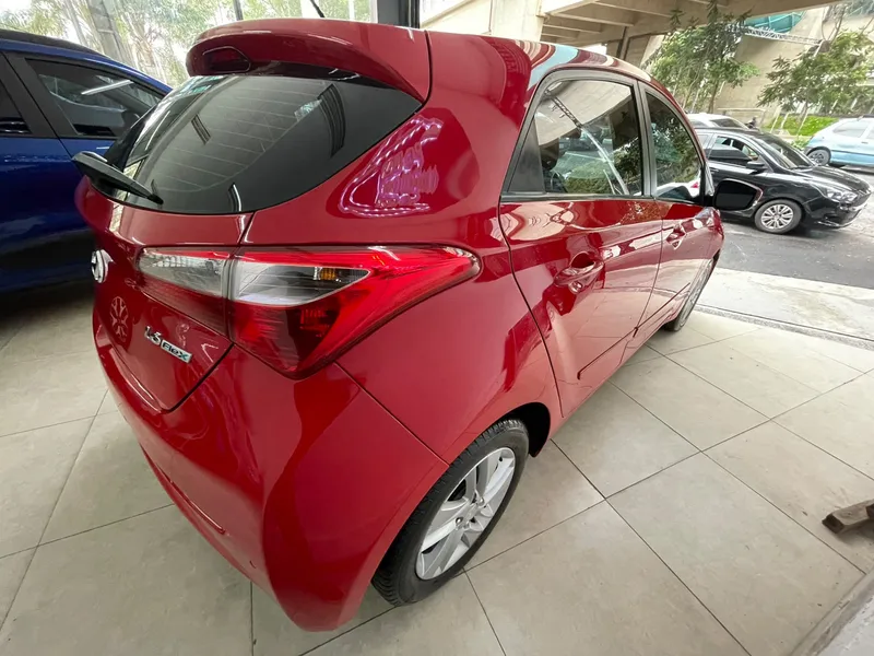 Hyundai HB20 Vermelho