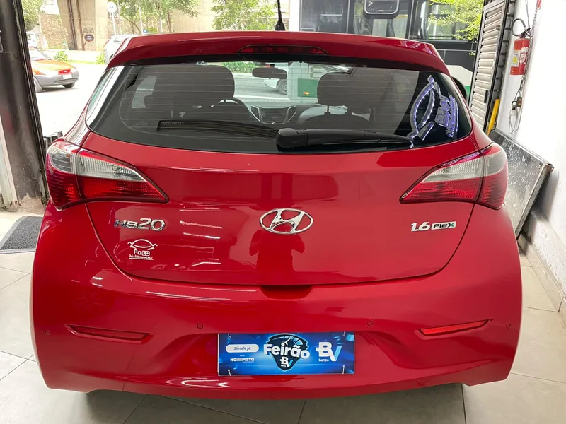 Hyundai HB20 Vermelho