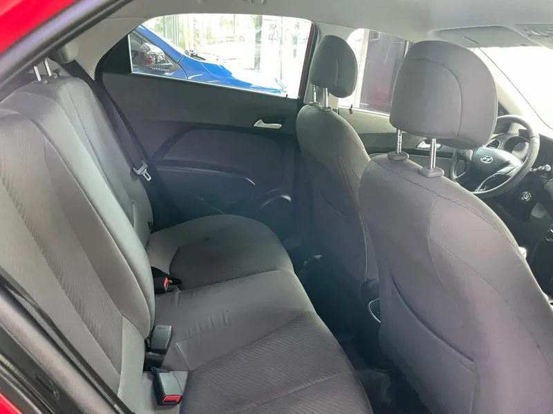 Hyundai HB20 Vermelho