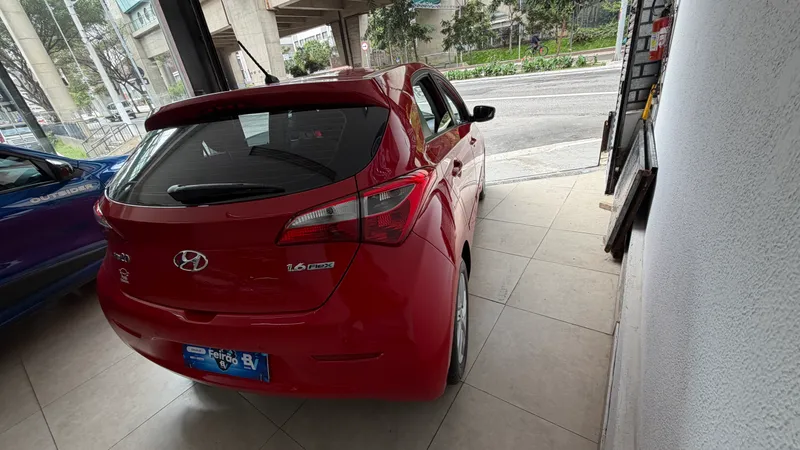 Hyundai HB20 Vermelho