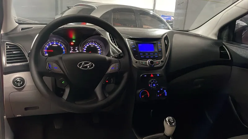 Hyundai HB20 Vermelho
