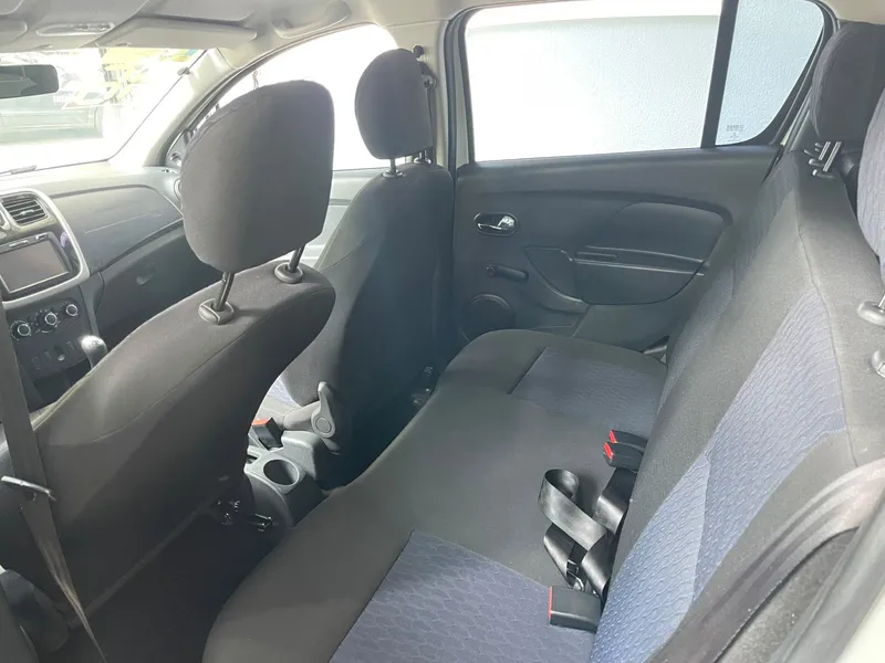 Renault Sandero Branco