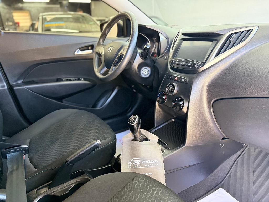 Hyundai HB20X Verde