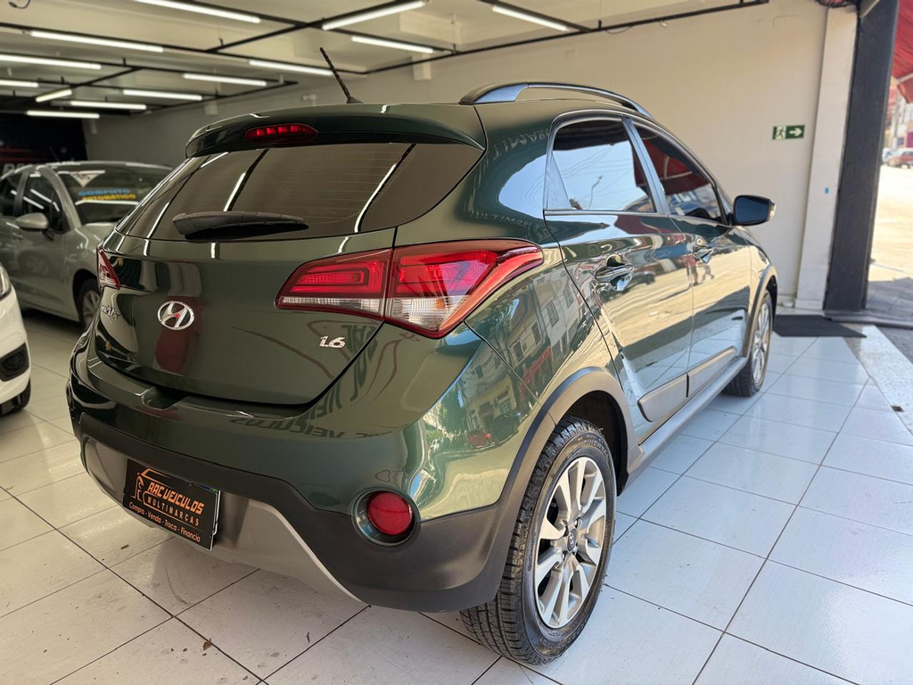 Hyundai HB20X Verde