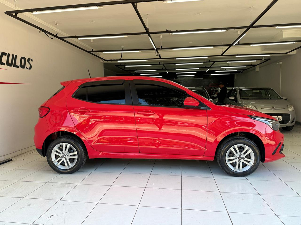 Fiat Argo Vermelho