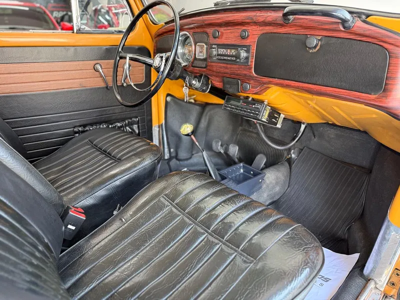 Volkswagen Fusca Amarelo
