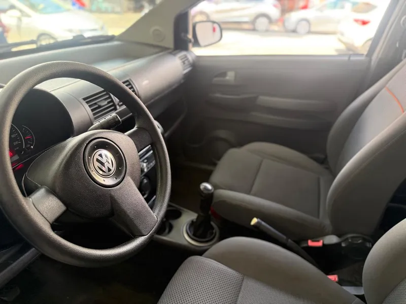 Volkswagen Fox Cinza