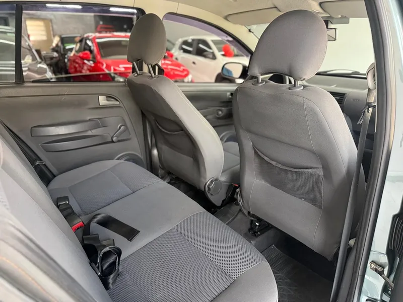 Volkswagen Fox Cinza