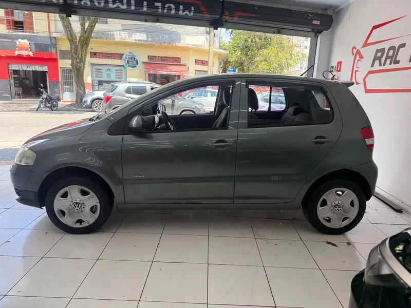 Volkswagen Fox Cinza
