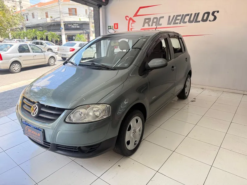 Volkswagen Fox Cinza