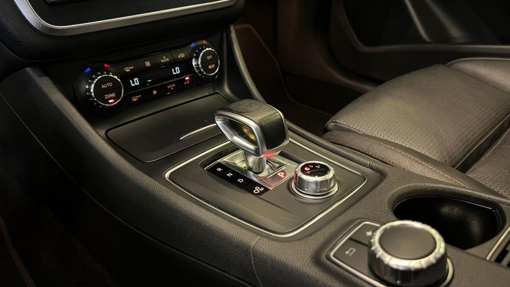 Mercedes Benz GLA 45 Branco