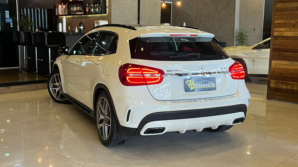 Mercedes Benz GLA 45 Branco