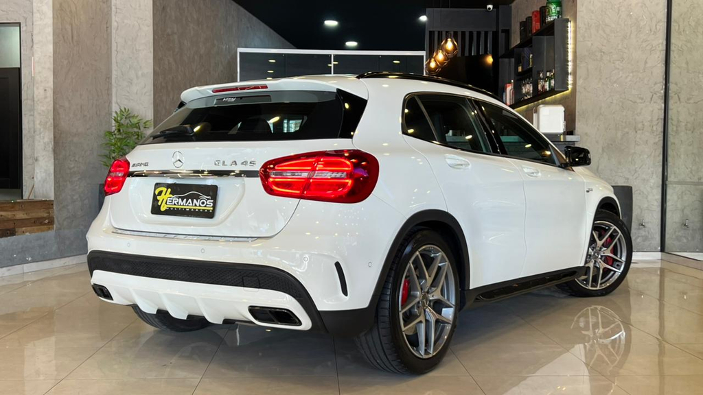 Mercedes Benz GLA 45 Branco