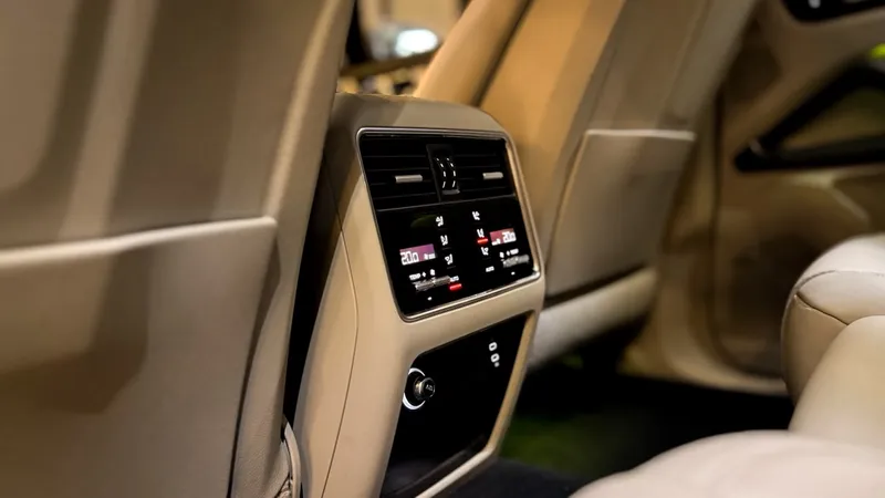 Porsche Cayenne Branco