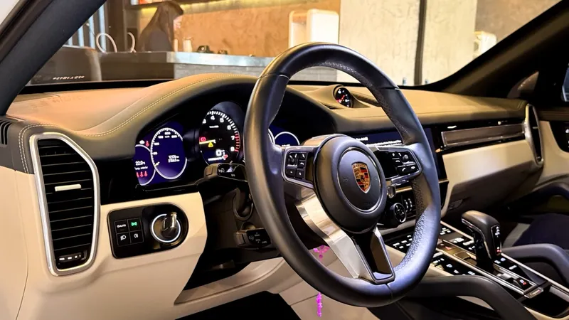 Porsche Cayenne Branco