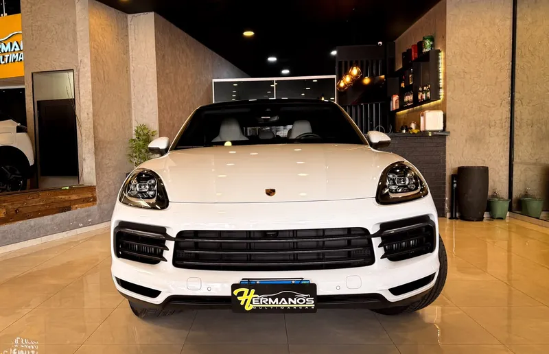 Porsche Cayenne Branco