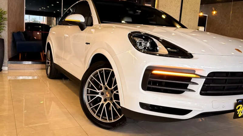 Porsche Cayenne Branco