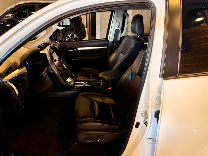 Toyota Hilux Branco