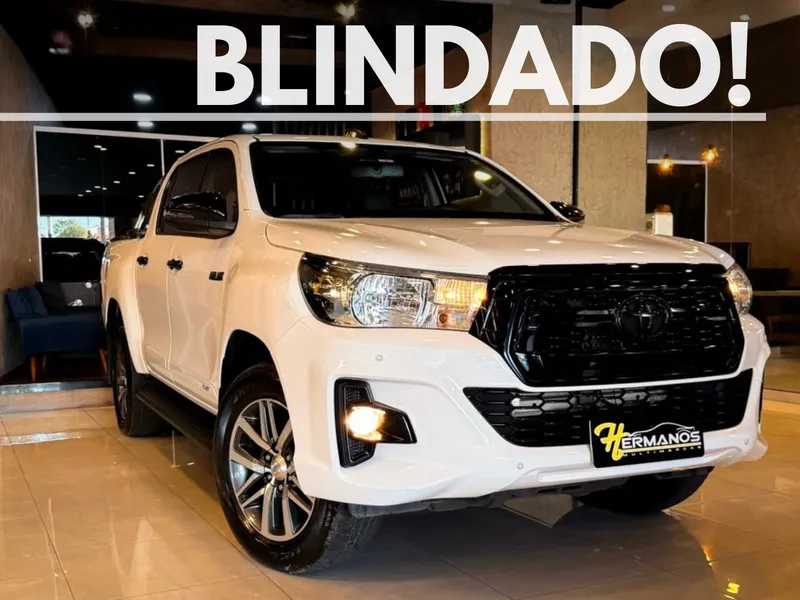 Toyota Hilux Branco
