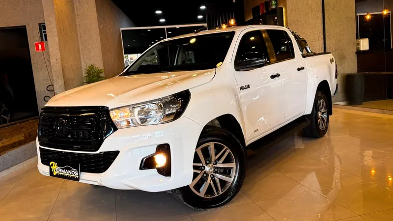 Toyota Hilux Branco