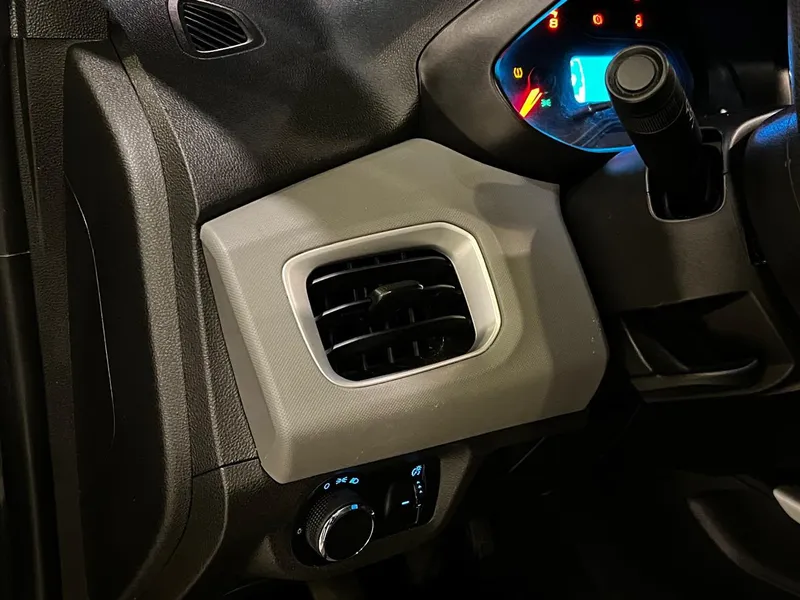 Chevrolet Onix Cinza
