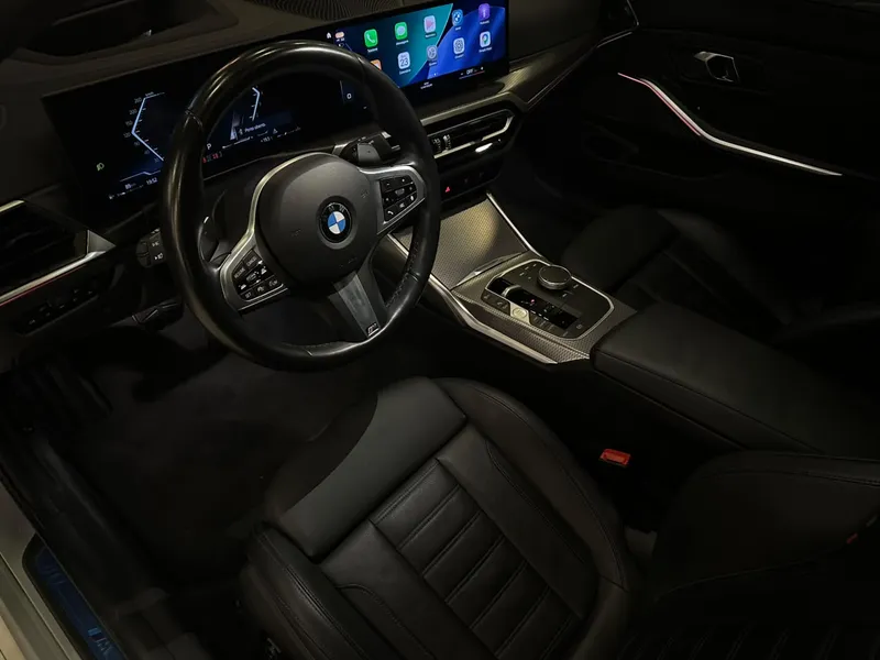 BMW Série 3 Cinza
