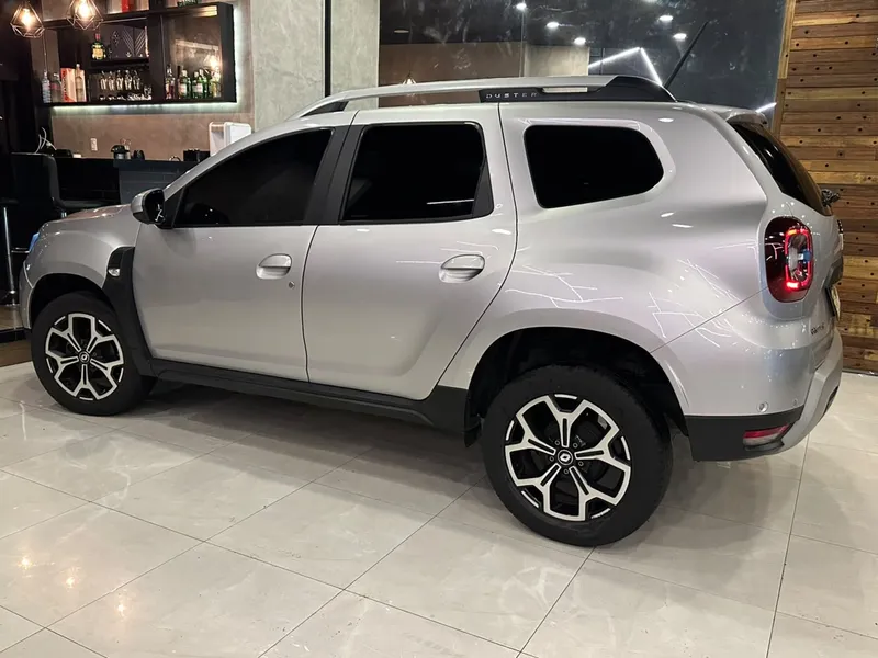 Renault Duster Prata