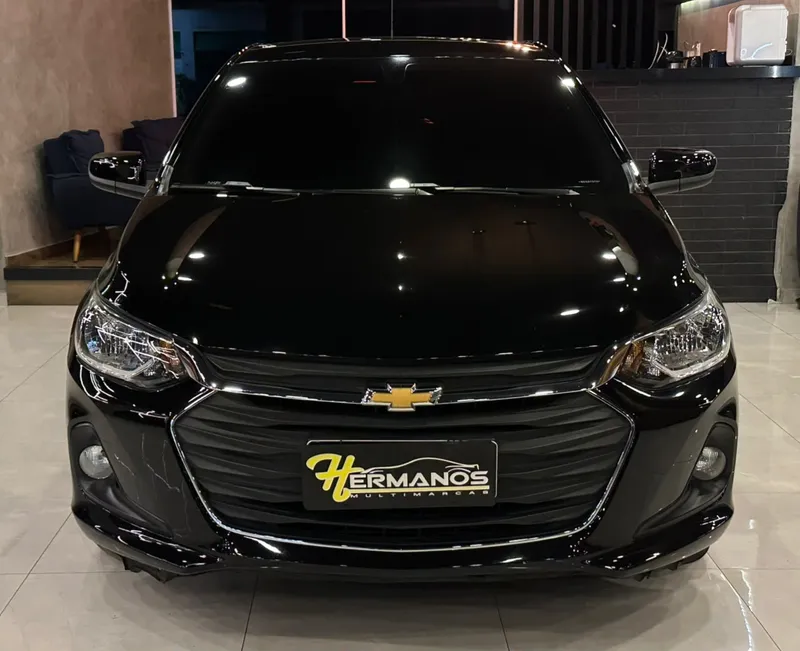 Chevrolet Onix Preto