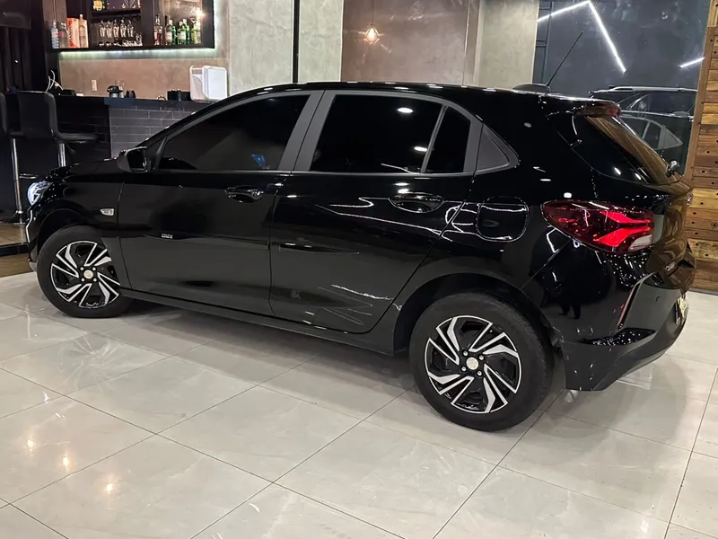 Chevrolet Onix Preto