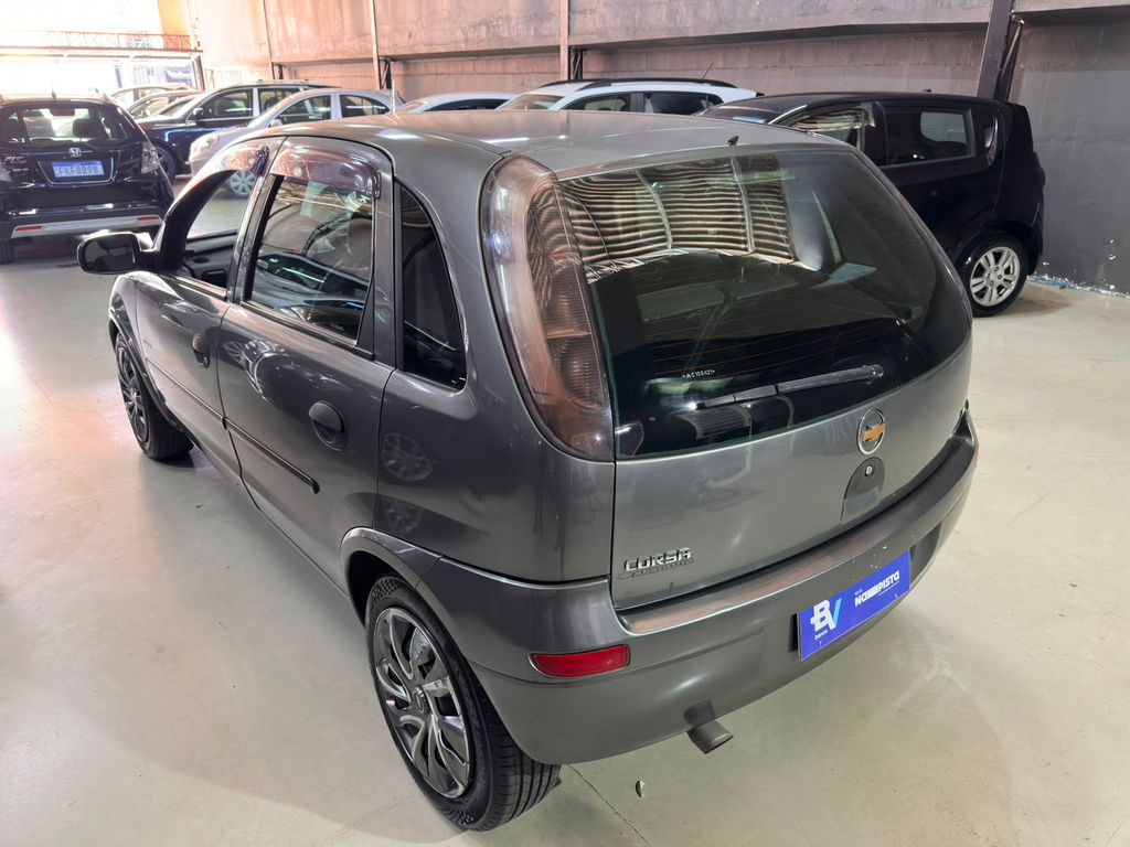 Chevrolet Corsa Cinza