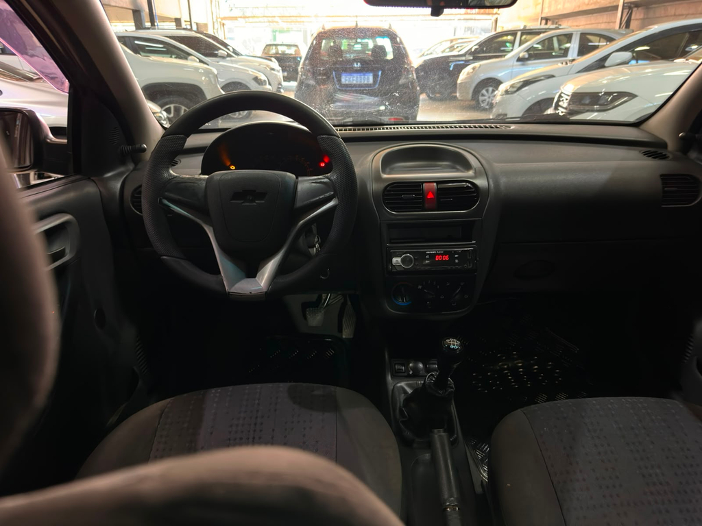 Chevrolet Corsa Cinza