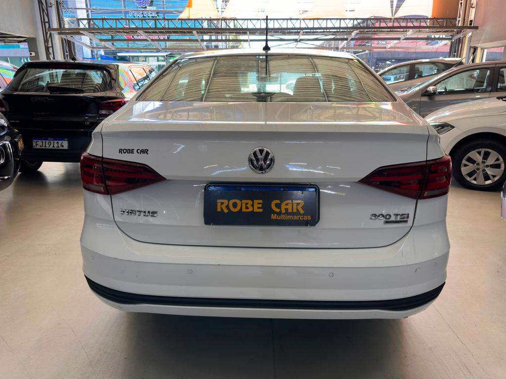 Volkswagen Virtus Branco