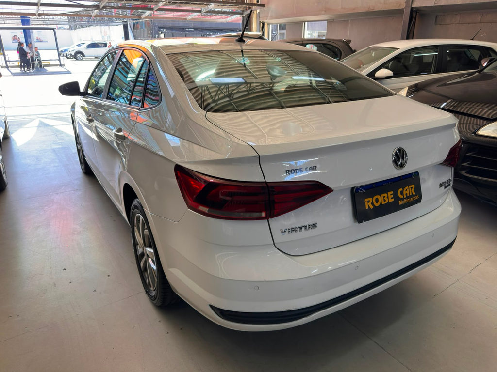Volkswagen Virtus Branco