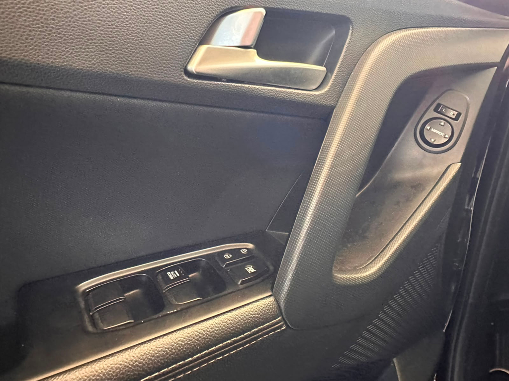 Hyundai Creta Preto