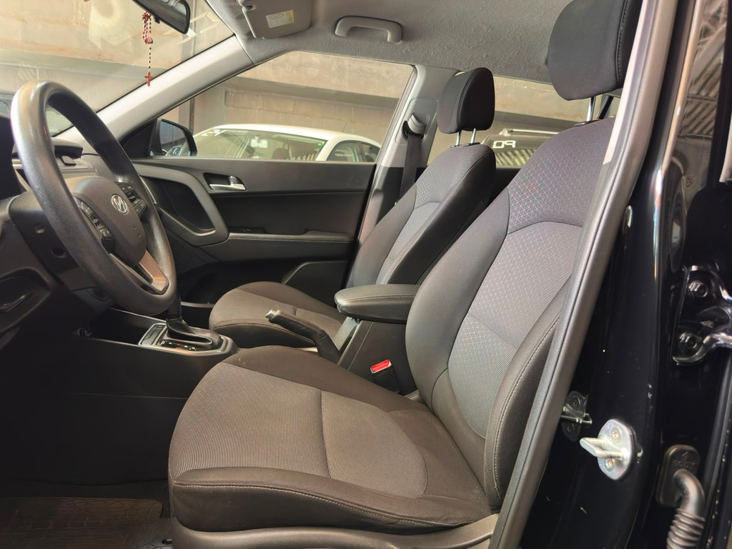 Hyundai Creta Preto
