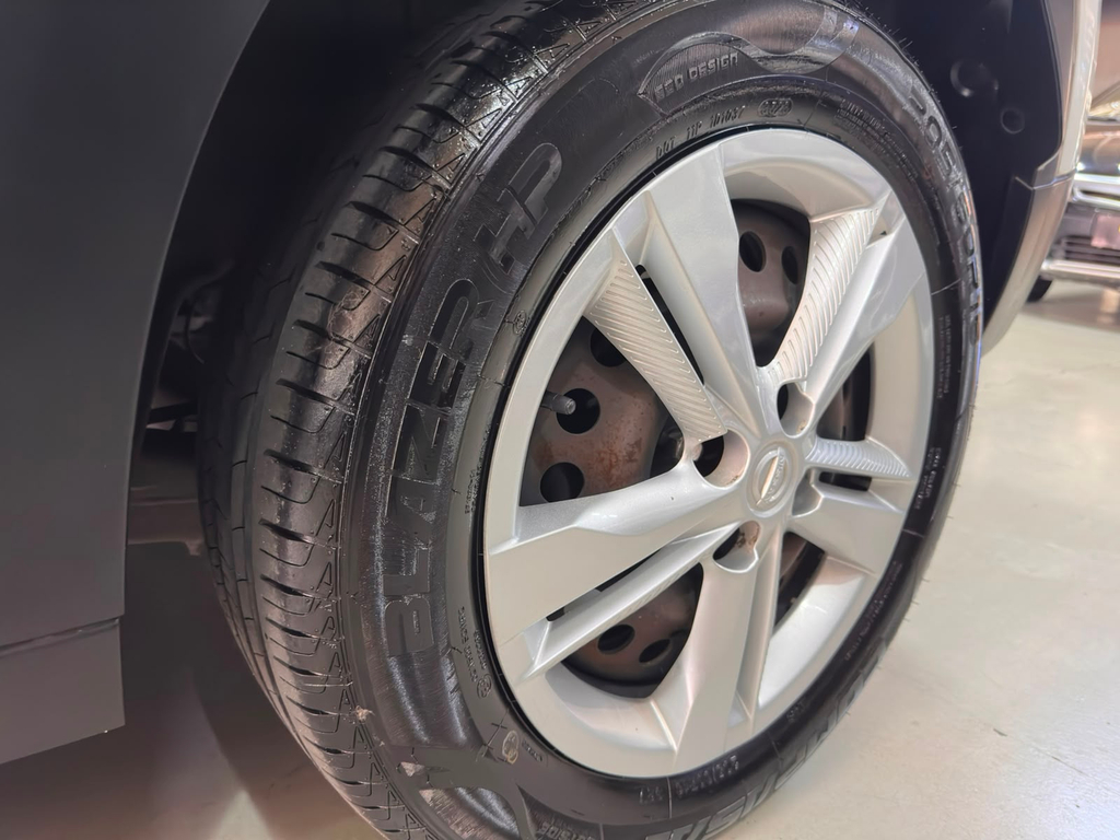 Nissan Kicks Branco