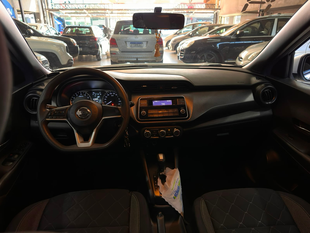 Nissan Kicks Branco
