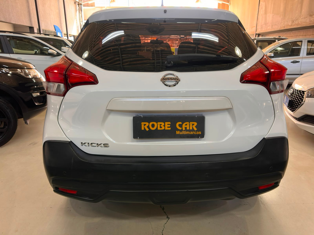 Nissan Kicks Branco
