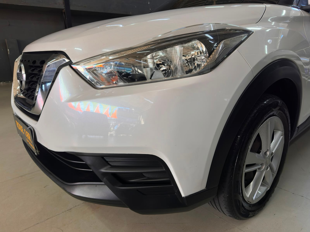 Nissan Kicks Branco