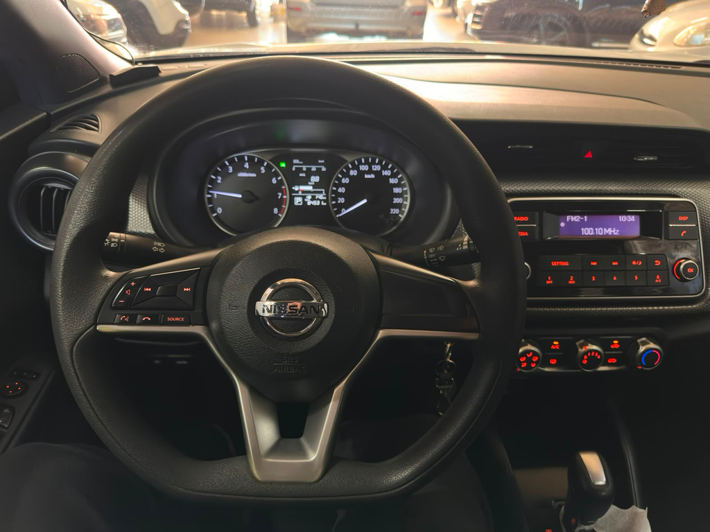 Nissan Kicks Branco