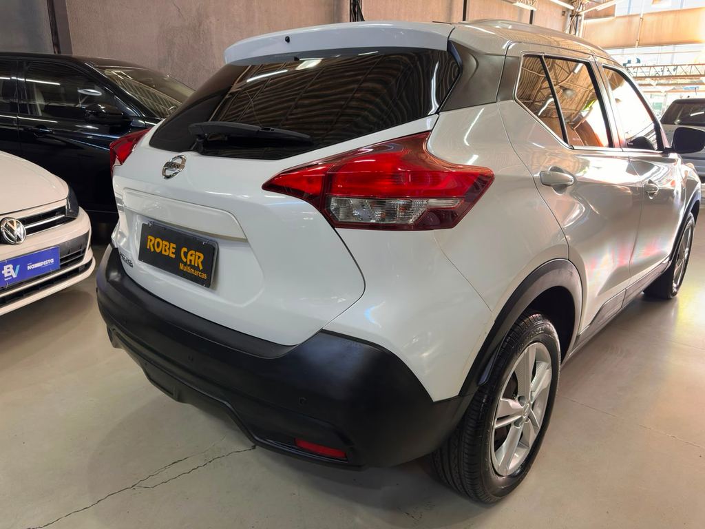 Nissan Kicks Branco