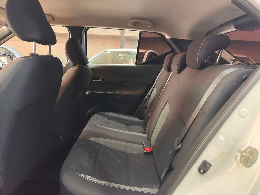 Nissan Kicks Branco