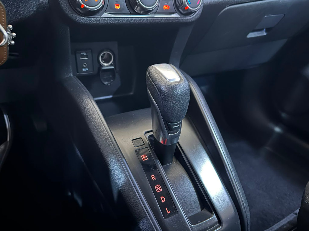 Nissan Kicks Branco