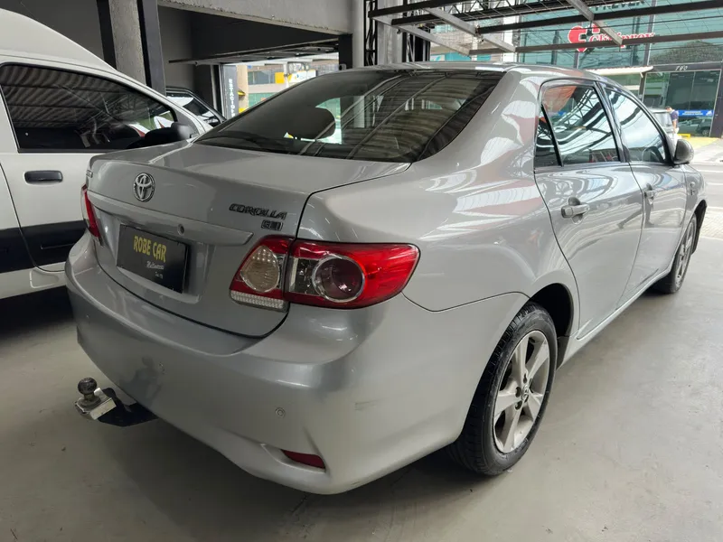 Toyota Corolla Prata